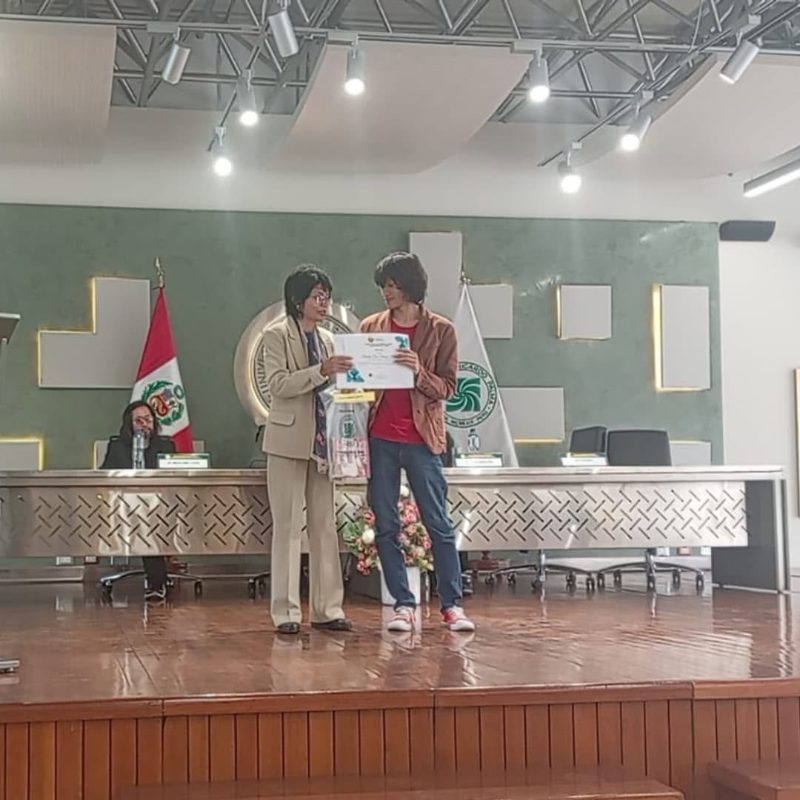 Portada de ¿Cómo lograr un contrato con Planeta y ganar premios literarios en el camino?